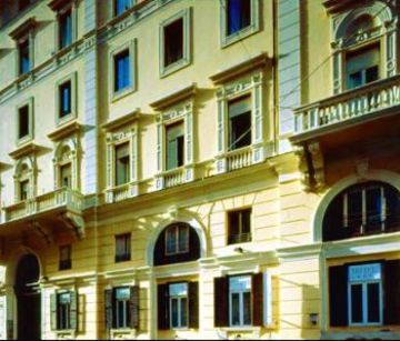 Hotel Embassy