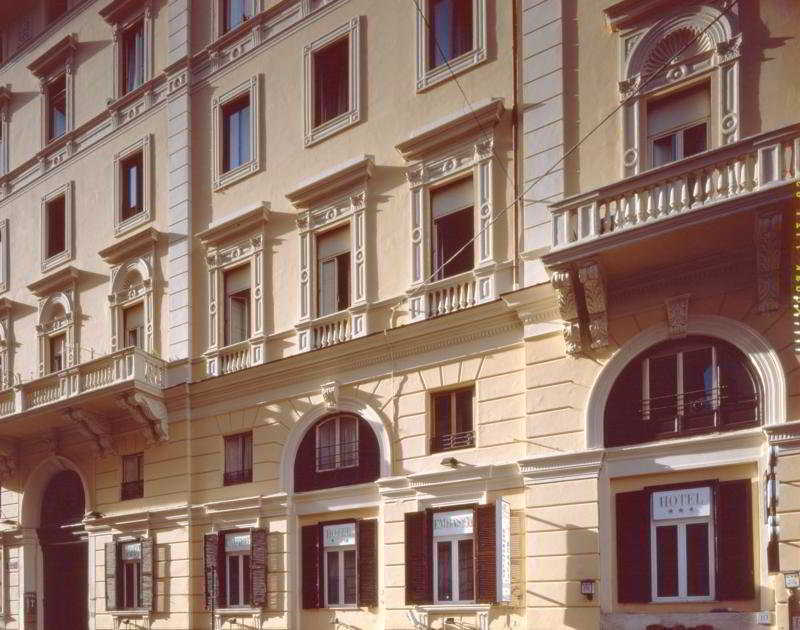 Hotel Embassy