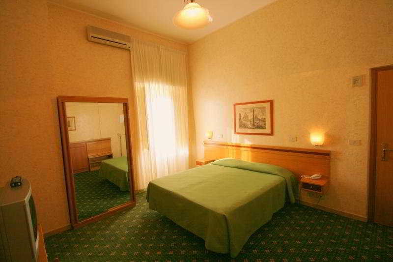 Embassy Hotel Rome