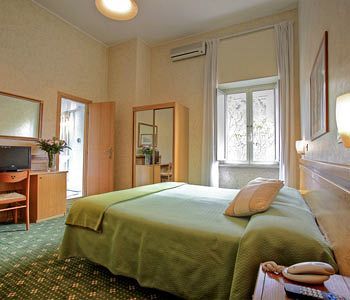 Hotel Embassy
