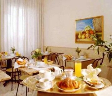 Embassy Hotel 3*