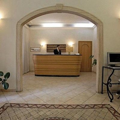 Embassy Hotel 3*